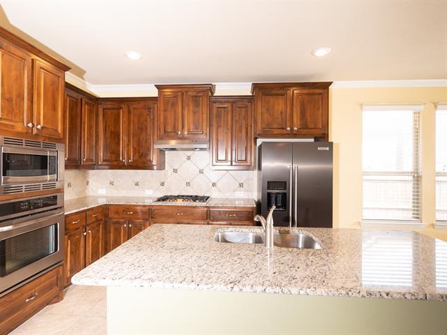 Building Photo - 2943 Ladoga Dr