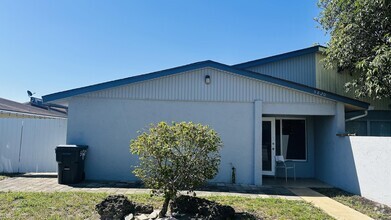 Building Photo - 5820 Albert Rd