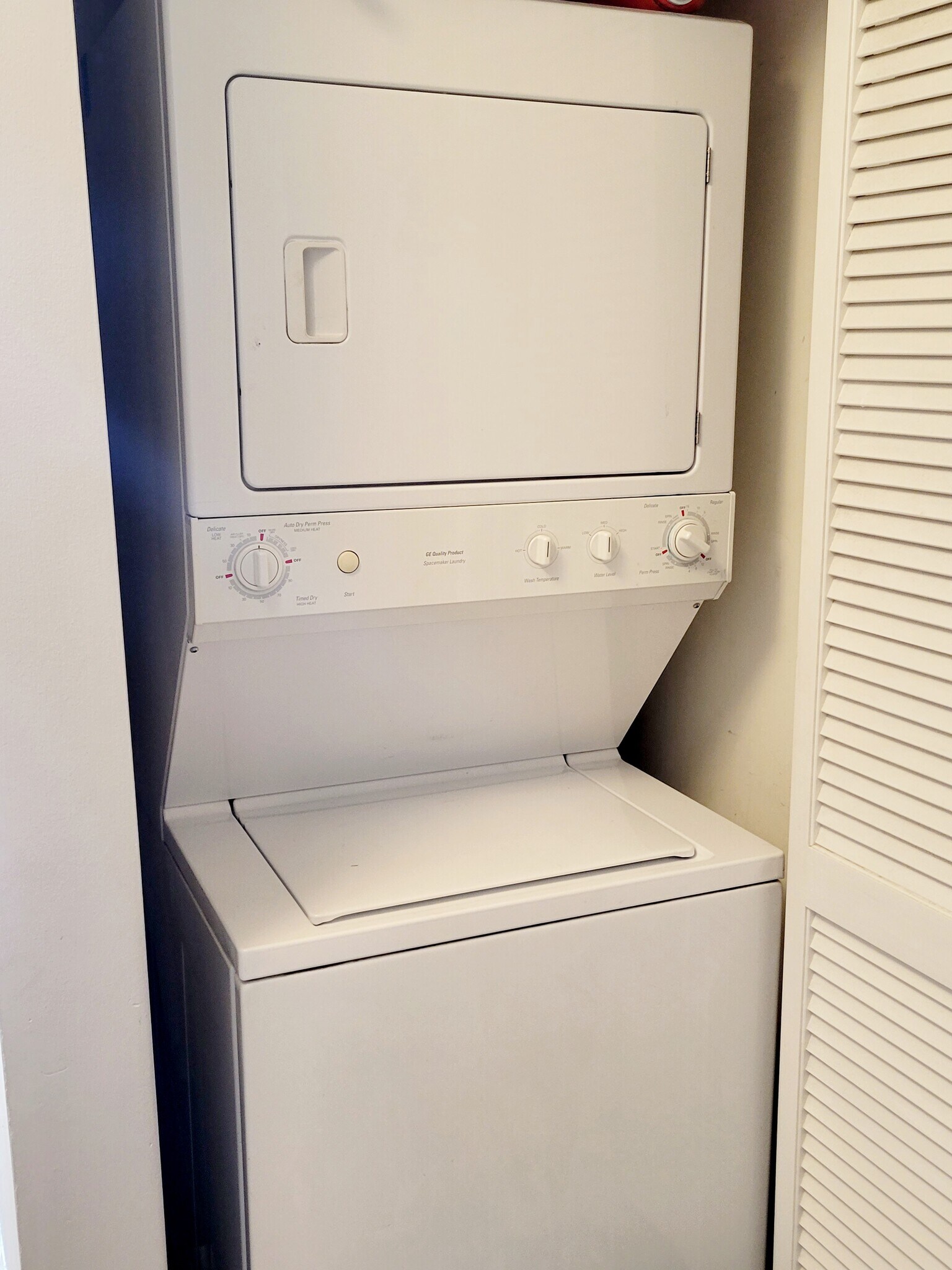 Building Photo - 645 N Kingsbury St