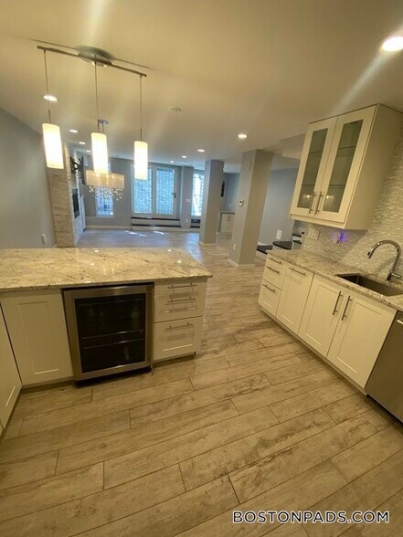 Building Photo - 469 Massachusetts Ave