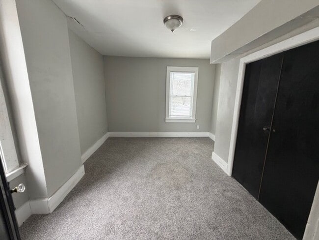 Building Photo - Charming 4-bed, 2-bath brick colonial home Contact KPM Detroit 313-429-3244