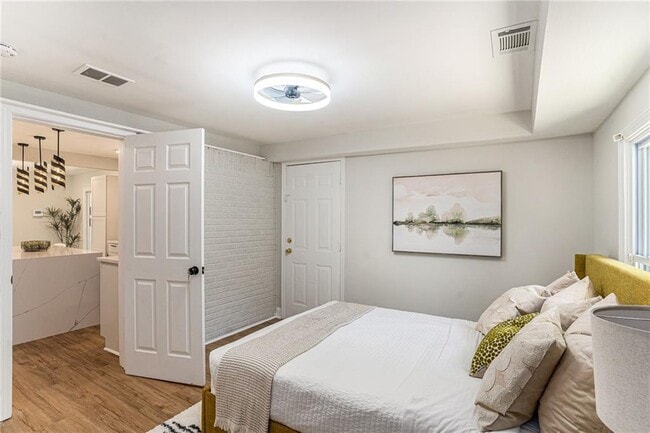 Building Photo - 2794 Mitchell Dr