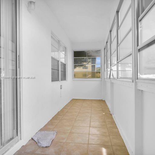 Building Photo - 221 Mansfield F