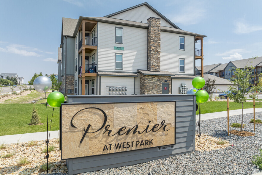 Premier at West Park Apartments - Premier at West Park Luxury Apartment Homes