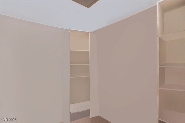 Building Photo - 353 E Bonneville Ave