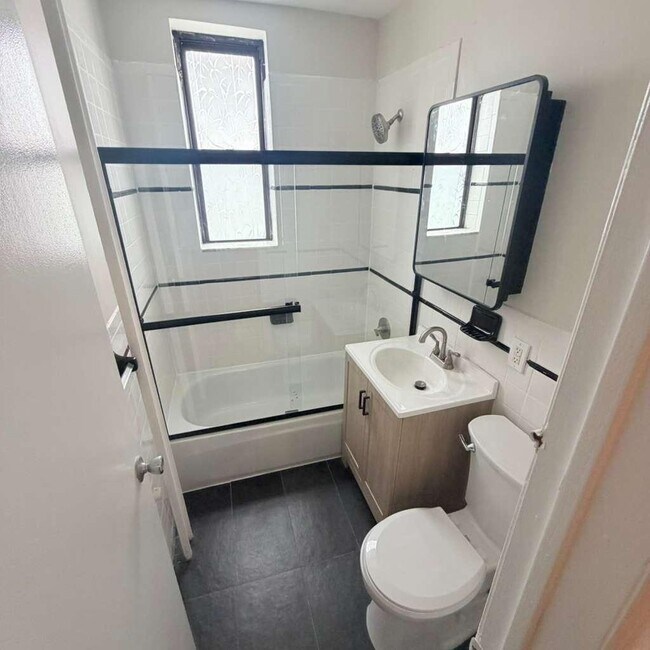 Building Photo - 7111 Palisade Ave