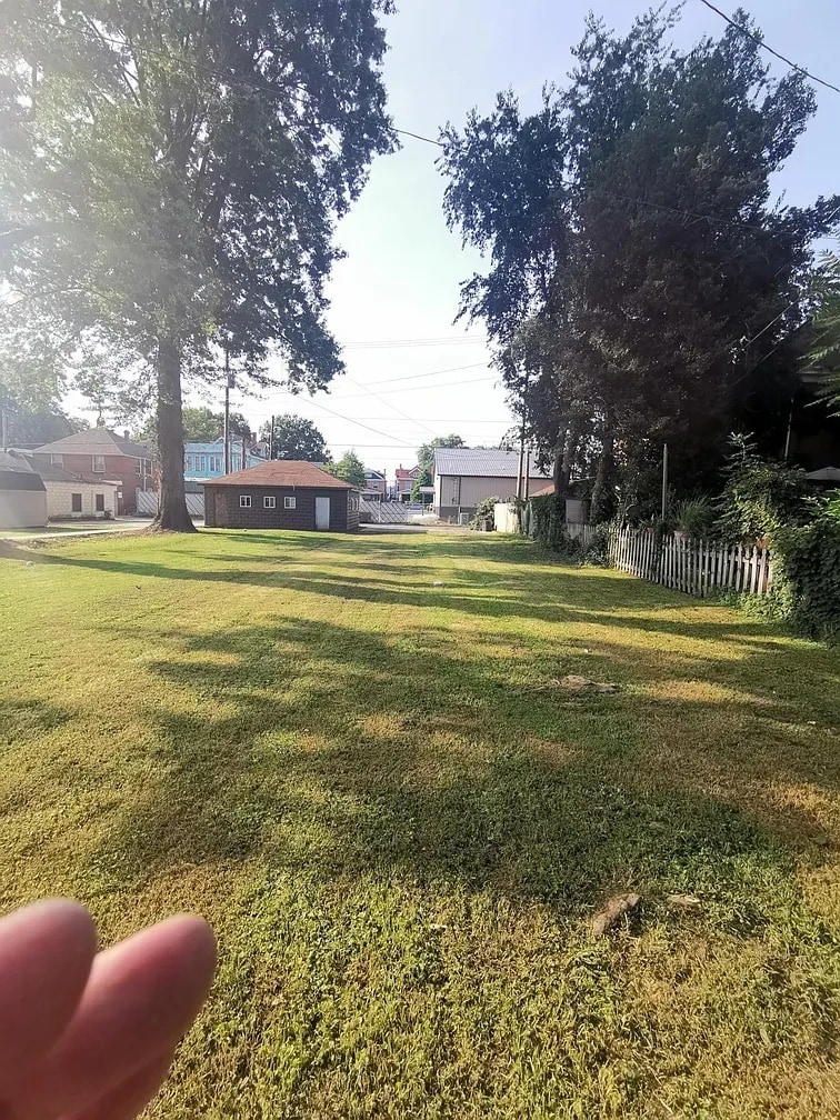 Building Photo - 438 7th Ave