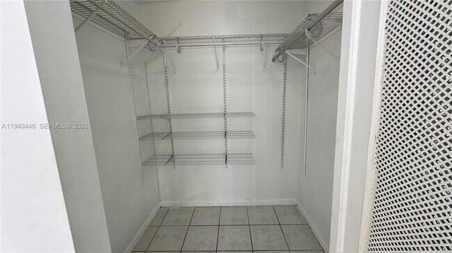 Building Photo - 16919 N Bay Rd