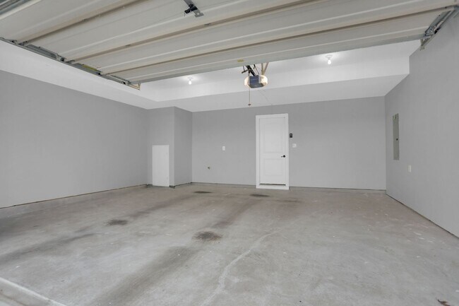 Building Photo - 8638 Westford Rd