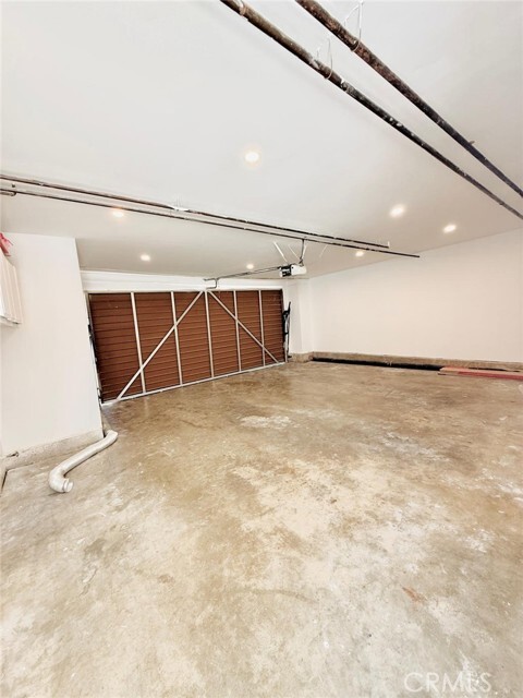 Building Photo - 27939 Ridgebrook Ct