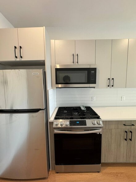 Primary Photo - 543 Martin Luther King Jr Dr