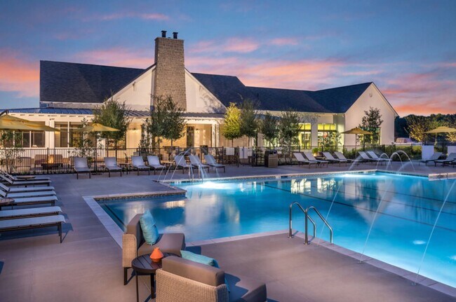 Building Photo - Durham Farms of Hendersonville!