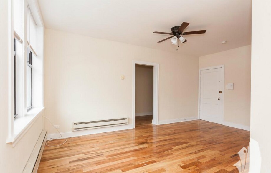 Building Photo - 851 W Diversey Pky