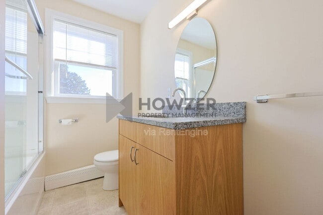 Building Photo - 91 Louis St