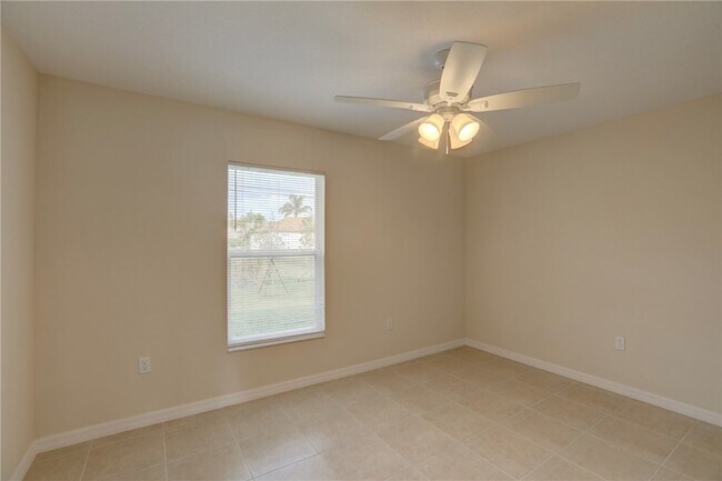 Building Photo - 741 Capon Terrace