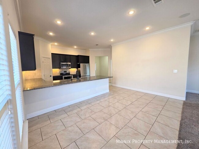 Building Photo - 9411 Sedona Ave