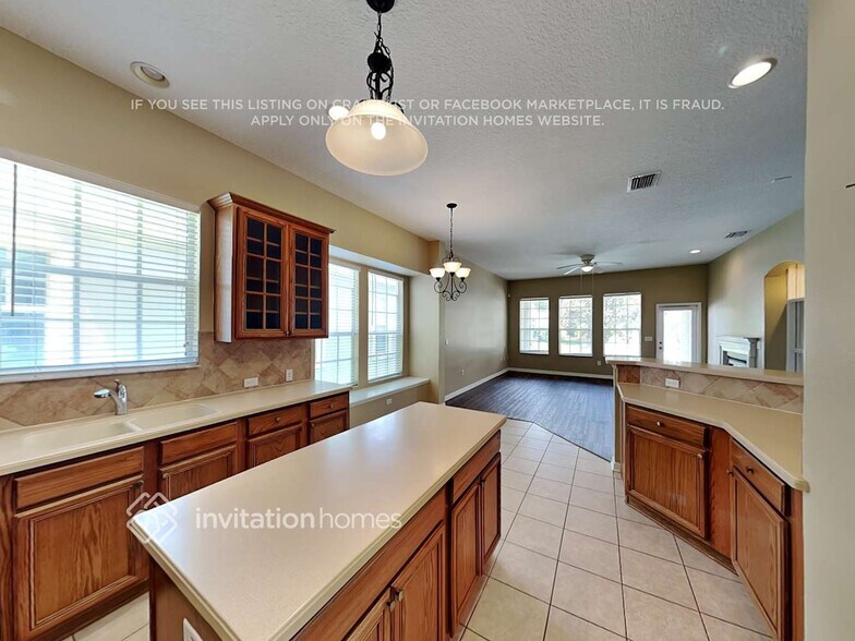 Building Photo - 6021 Churchside Dr