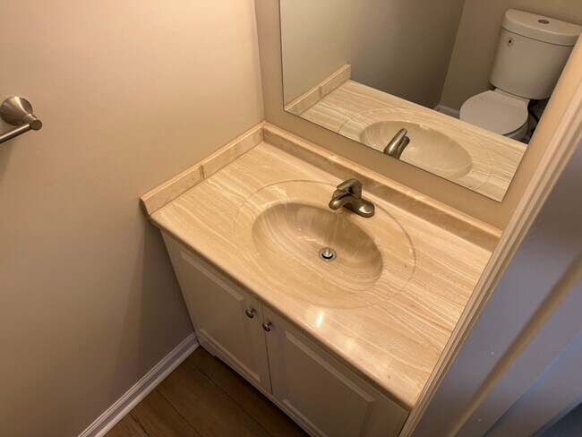 Building Photo - 4768 Old Hickory Rd