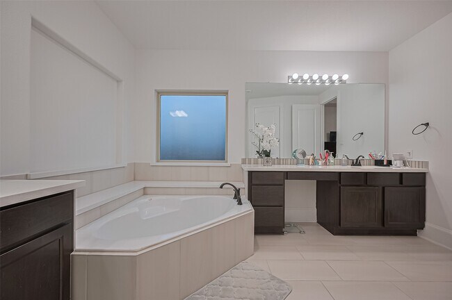 Building Photo - 9011 Bright Harbor Dr