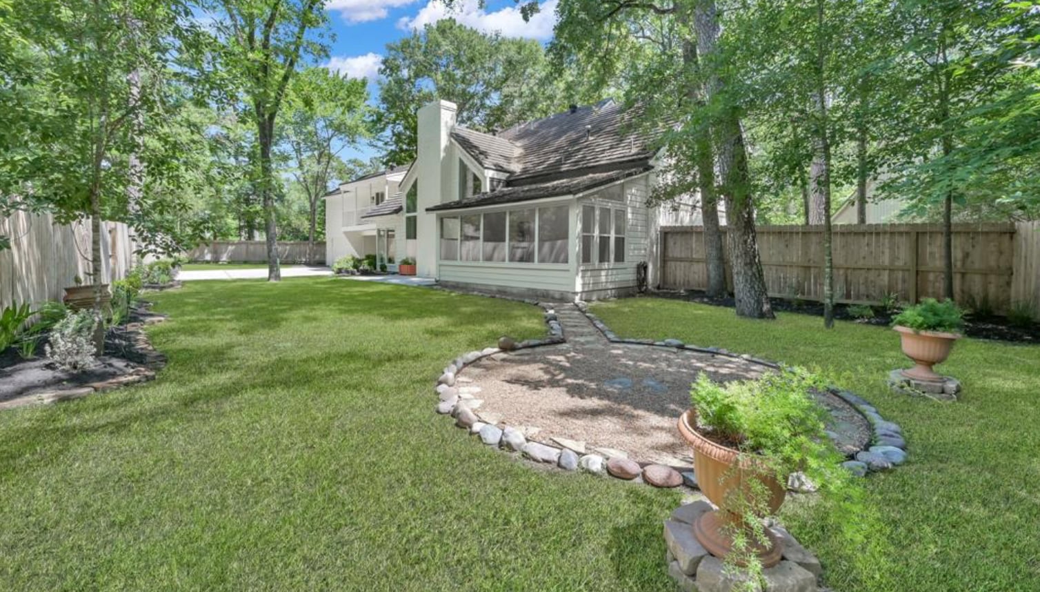 Building Photo - 2811 Crossvine Cir