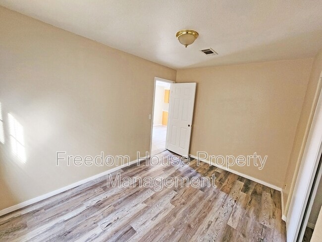 Building Photo - 1444 Star Rd