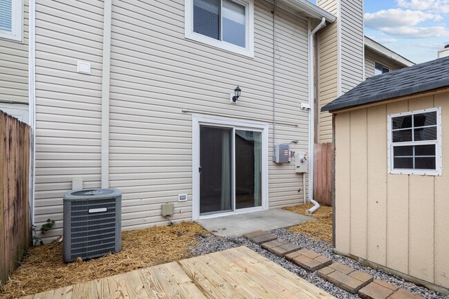 Building Photo - 3851 Chimney Creek Dr