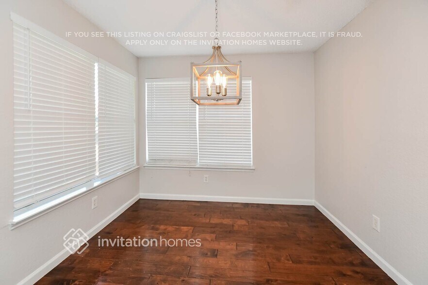 Building Photo - 1001 Windsor Ln