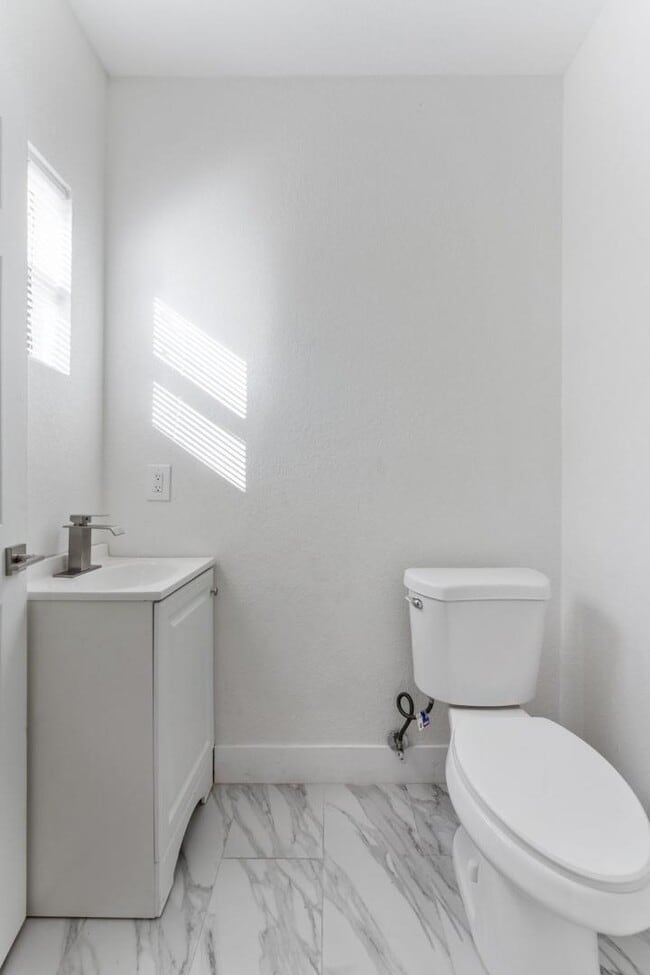 Building Photo - 5100 3rd Ave S