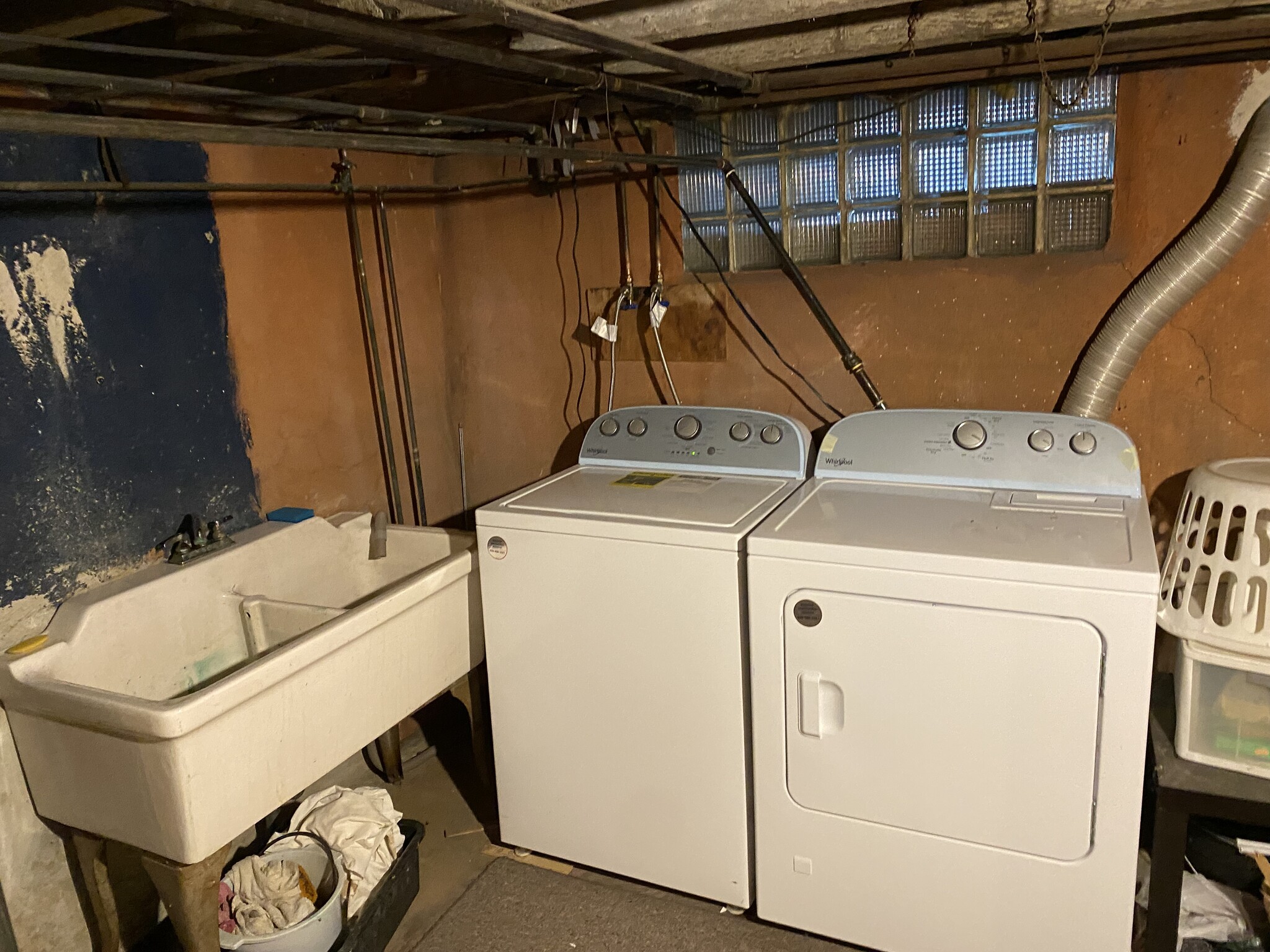 Laundry - Washer/Dryer - 1130 Dickinson St