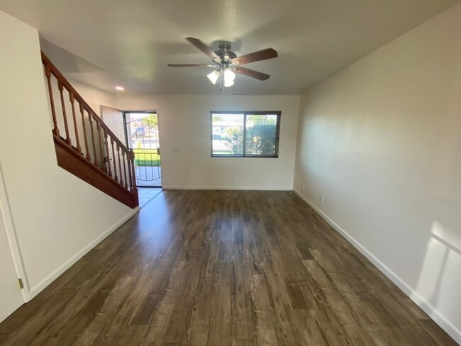 Building Photo - Pets Welcome!