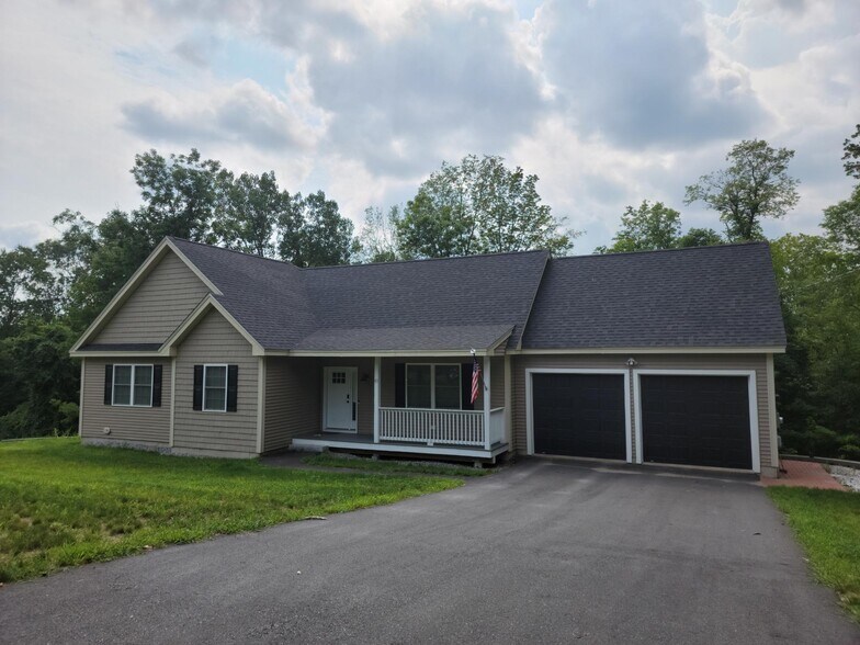 Front of House - 61 Webster St