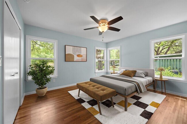 Building Photo - 4928 Strass Dr