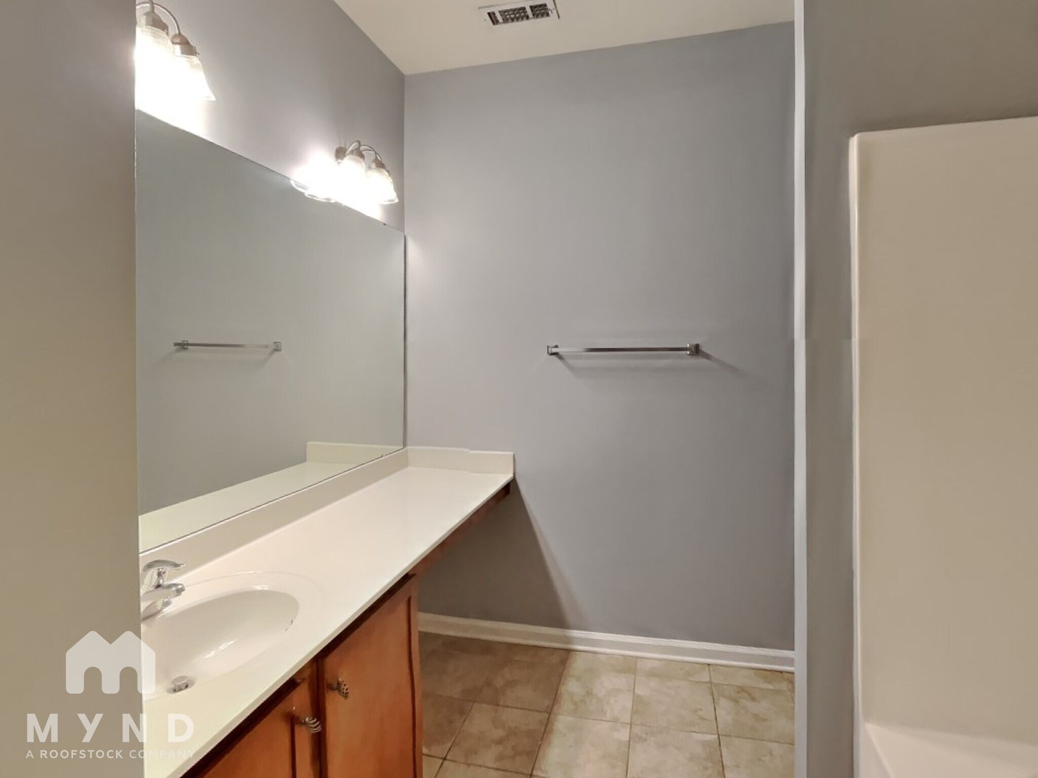 Building Photo - 909 Summer Storm Dr