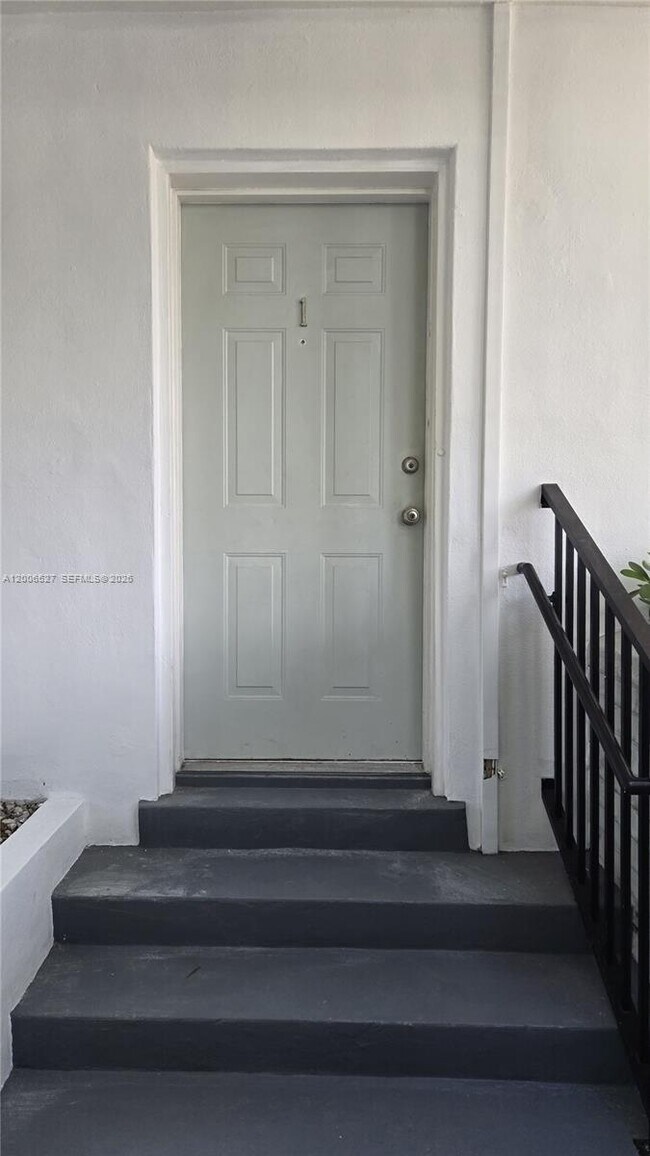 Building Photo - 9473 Abbott Ave