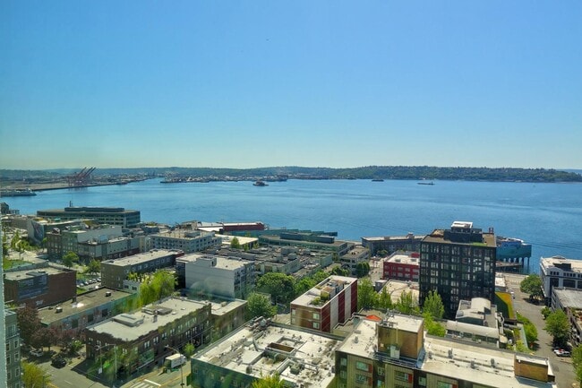Building Photo - Arbor Place Tower Condominiums ~ Belltown