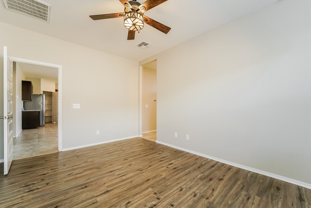 Building Photo - 7442 W Calle Colado