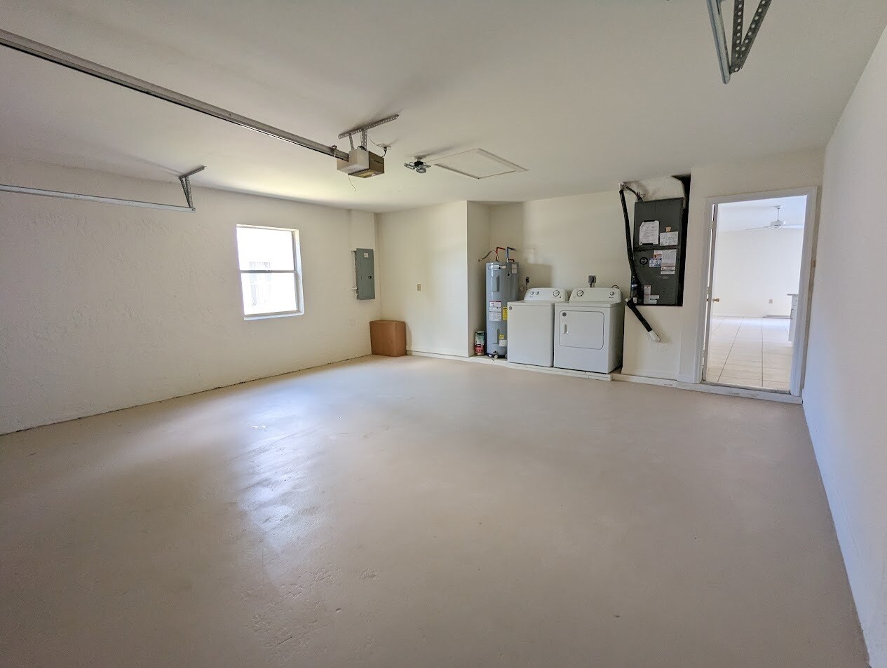 Building Photo - 9961 Boca Ave N