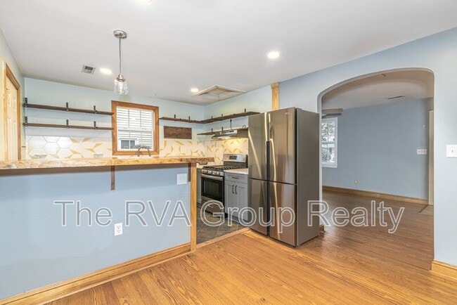 Building Photo - 1613 S Meadow St