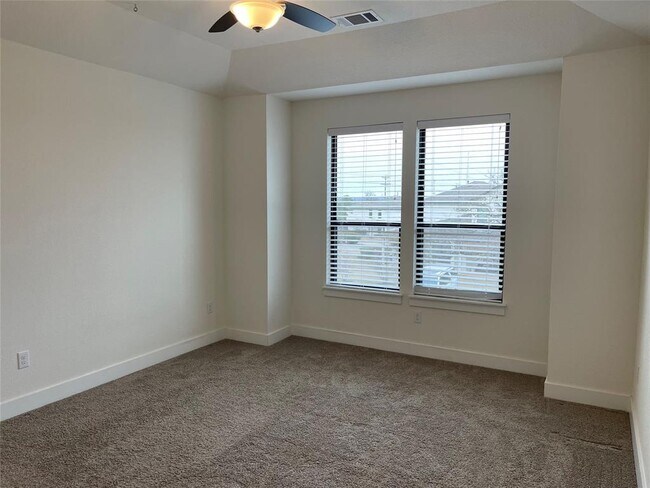 Building Photo - 12103 Maypole Bend