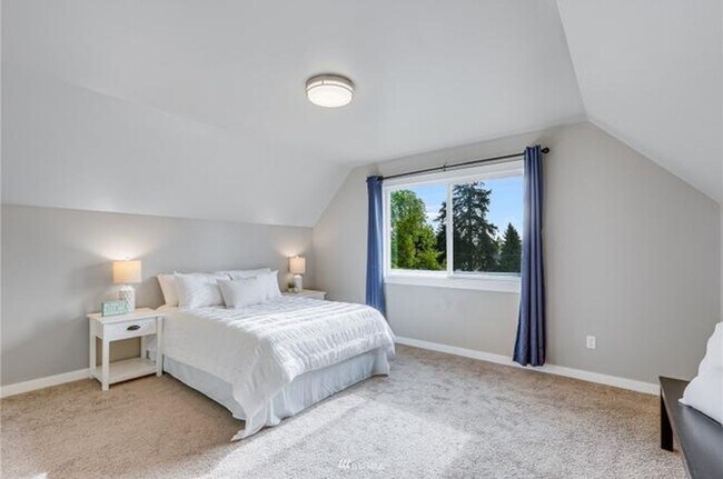 Building Photo - NOW AVAILABLE FOR RENT-4bd/2ba -8816 S Yakima Ave, Tacoma, WA 98444