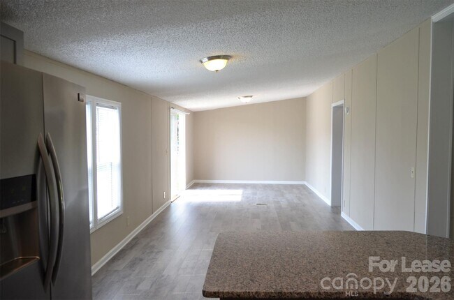 Building Photo - 7167 Long Island Rd