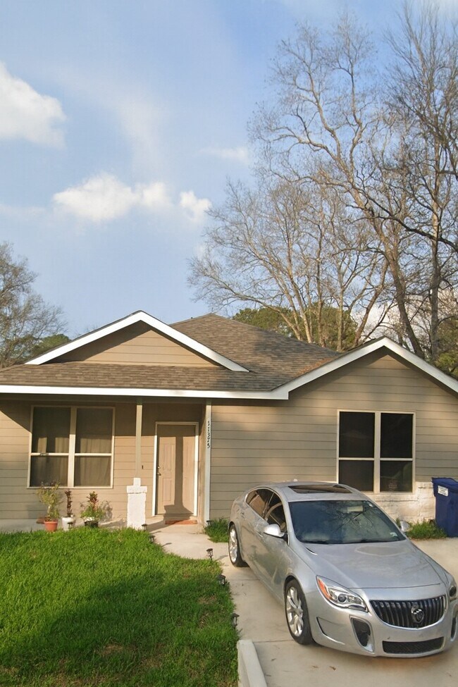 Building Photo - 11375 Underwood St