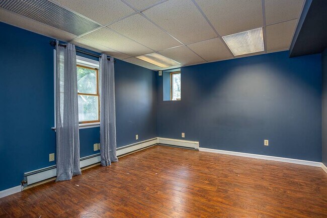 Building Photo - 68 Walter Dr