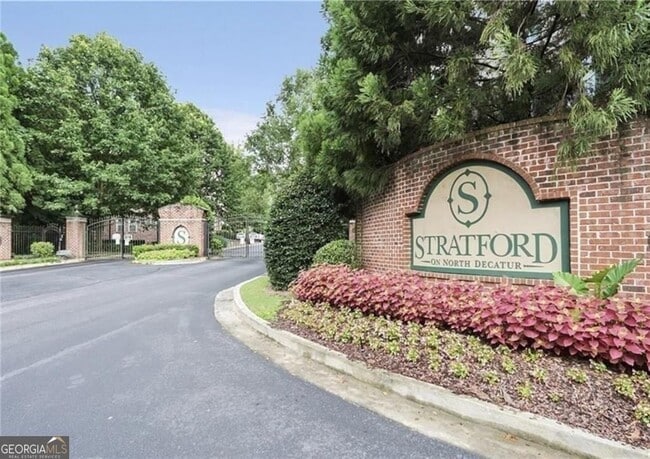 Building Photo - 4201 Stratford Commons