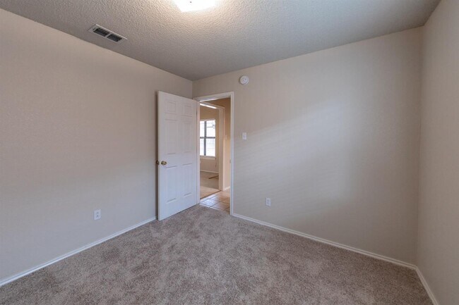Building Photo - Beautiful Home In South Lubbock! Available...