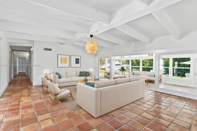 Building Photo - 4 Harbor Point