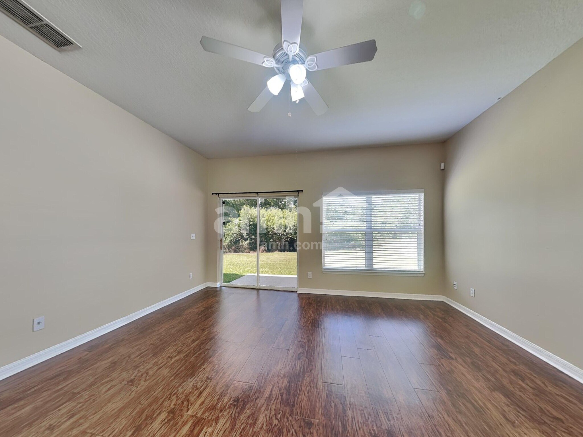 Building Photo - 1216 Maplebrook Dr