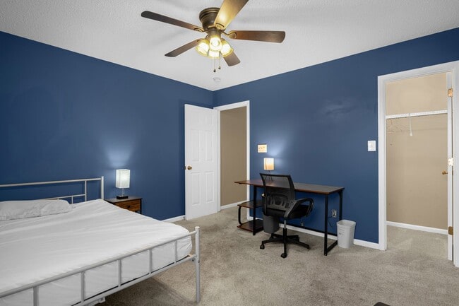 Building Photo - 10510 Plantain Ct