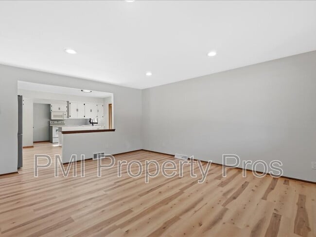 Building Photo - 8148 S 88th St