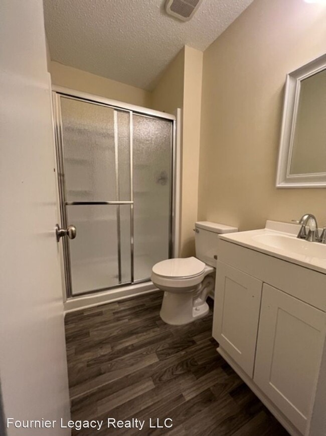 Building Photo - 3 br, 2.5 bath House - 4239 Baylor Street